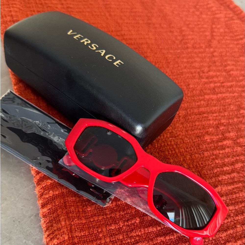 Versace sunglasses ❤️